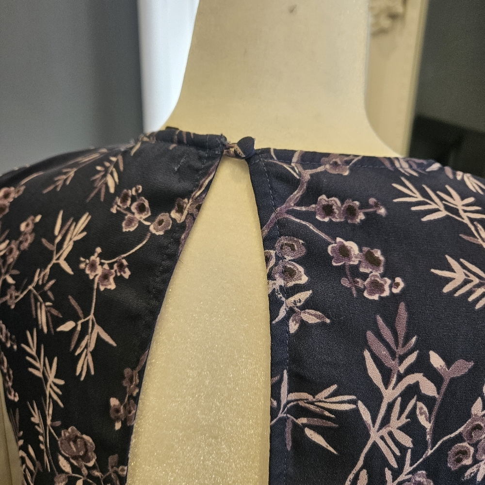 Open-back Romper - Picture 6 of 12